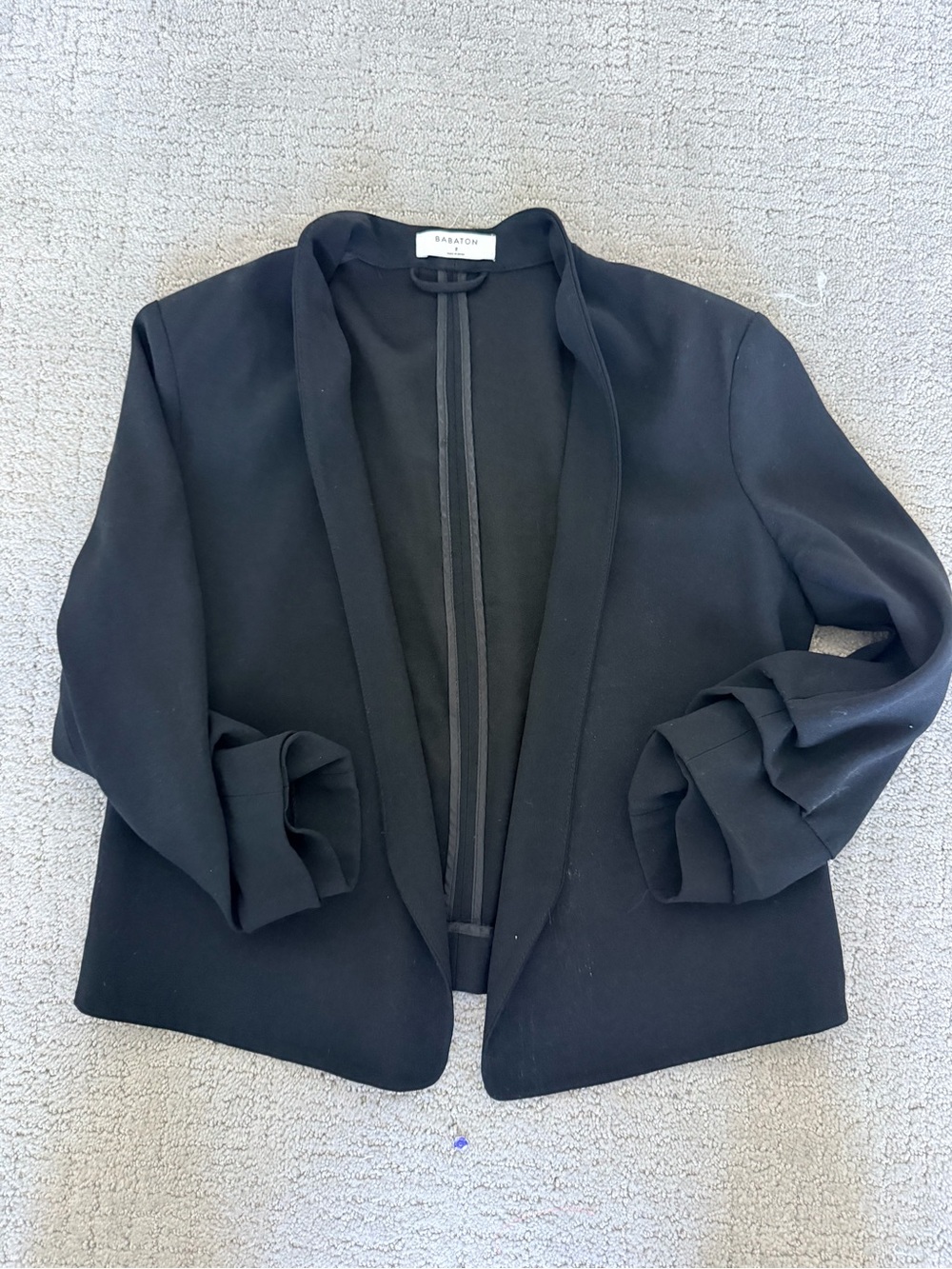 Aritizia Babaton Black crop blazer